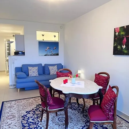 Casa Del Vino Нойштадт-ан-дер-Вайнштрасе